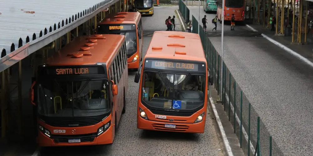 A Viação Campos Gerais opera o serviço de transporte coletivo de Ponta Grossa