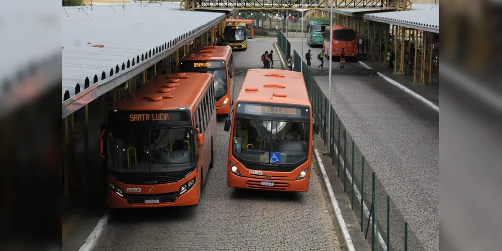 A Viação Campos Gerais opera o serviço de transporte coletivo de Ponta Grossa