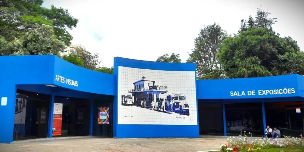 Oficinas ocorrem na unidade cultura do 'Ponto Azul', no Centro de Ponta Grossa