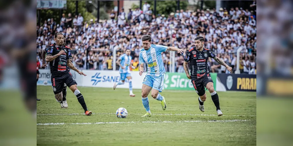 No primeiro jogo entre as equipes, o Londrina venceu o Operário por 1 a 0, fora de casa