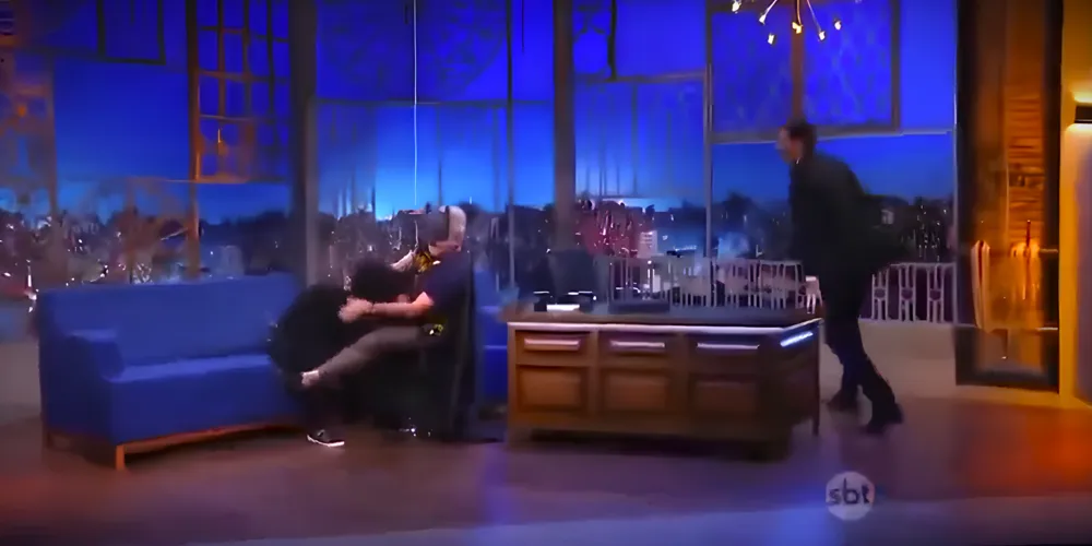 Gravações no 'The Noite' aconteceram em 25 de abril de 2016