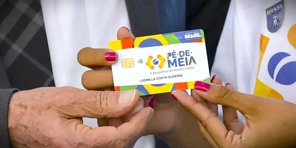 Programa Pé-de-Meia foi criado pelo MEC há um ano