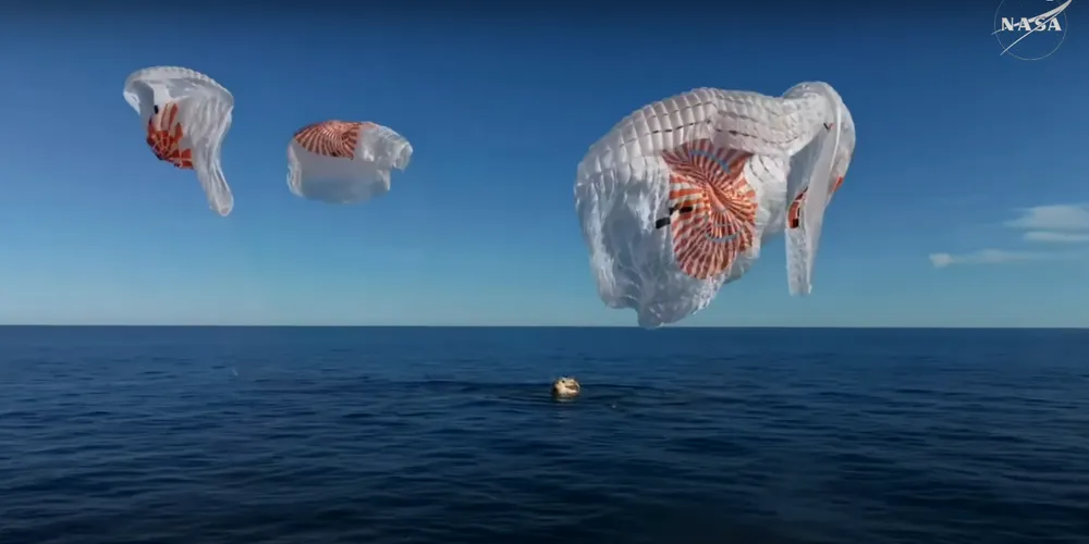 Nave da SpaceX fará resgate da espaçonave da água