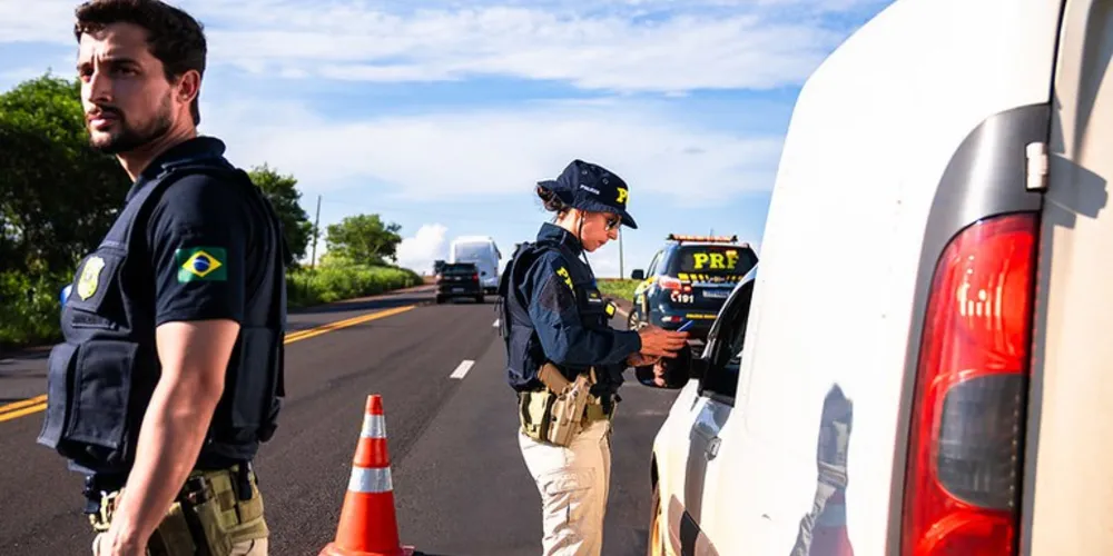 O reforço na fiscalização da PRF abrangerá também o combate à embriaguez ao volante, ultrapassagens indevidas e a falta do uso de dispositivos de segurança, como cinto de segurança e cadeirinhas para crianças