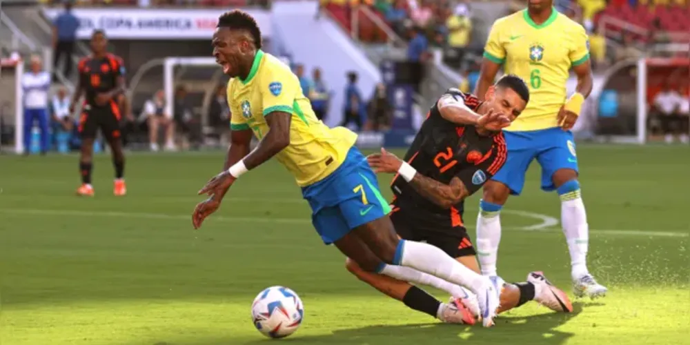 Pênalti em Vini Jr em último jogo das seleções