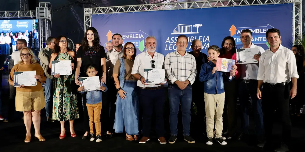 Moacyr Fadel realizou as homenagens nessa quinta-feira (20)