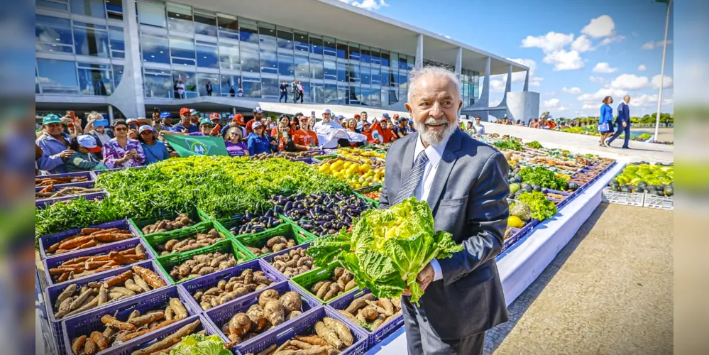 Presidente Lula também fez comunicado em rede nacional, nesta segunda-feira (24)