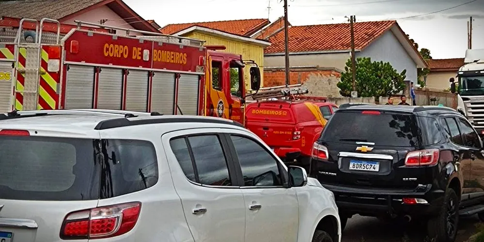 Equipes da Polícia Civil e dos Bombeiros foram acionadas