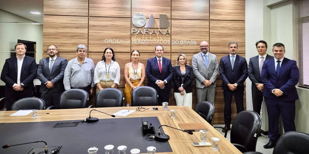 Encontro aconteceu na sede da OAB, em Curitiba, com lideranças da Companhia e da 'Ordem'