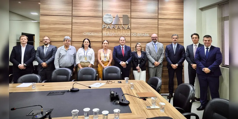 Encontro aconteceu na sede da OAB, em Curitiba, com lideranças da Companhia e da 'Ordem'