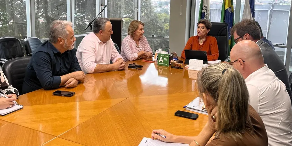 Encontro iniciou há pouco na Prefeitura Municipal - estava programado para as 14h