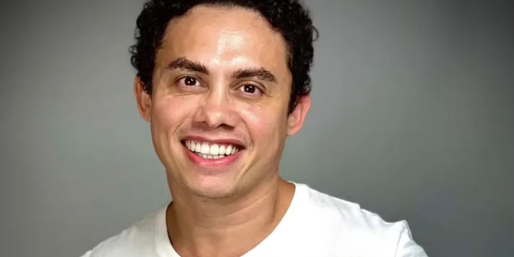 Artista está no ar na novela "Garota do Momento", da TV Globo