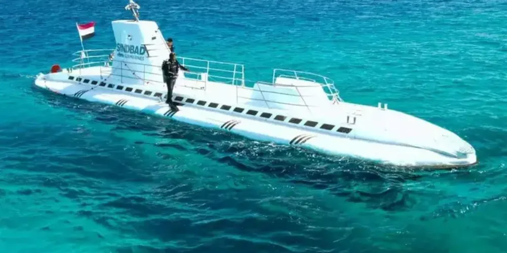 Submarino que afundou no Mar Vermelho