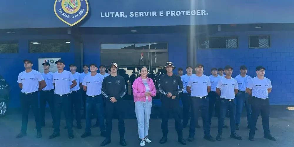 A prefeita Rita Araújo esteve na Secretaria de Ordem Pública para um encontro com os instrutores da Guarda Civil Municipal (GCM)