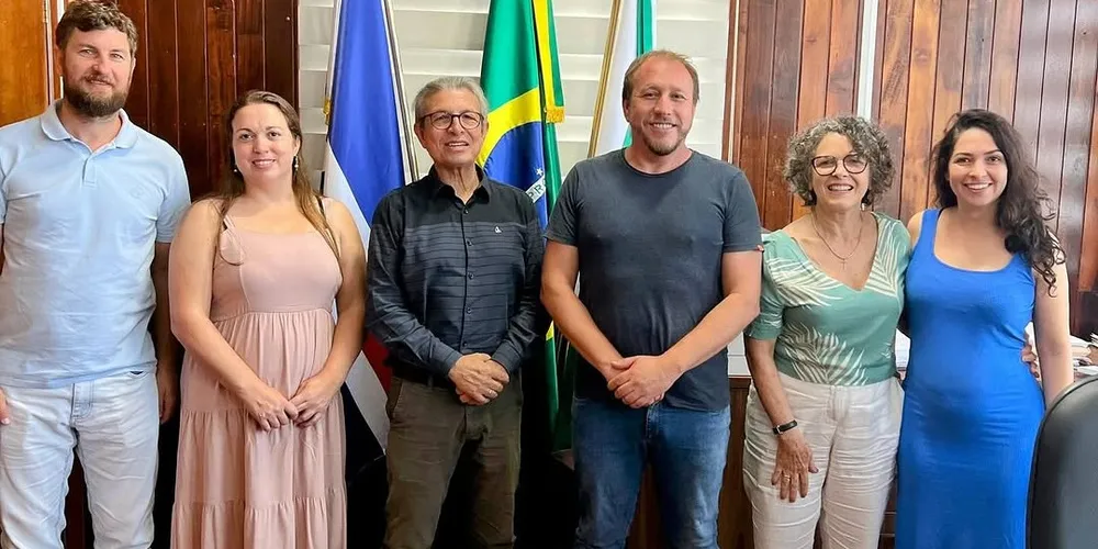 O encontro com o prefeito Laercio e as secretárias municipais aconteceu nessa terça-feira (25).