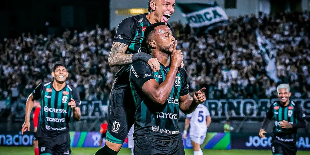O jogo aconteceu no Estádio Willie Davids, em Maringá
