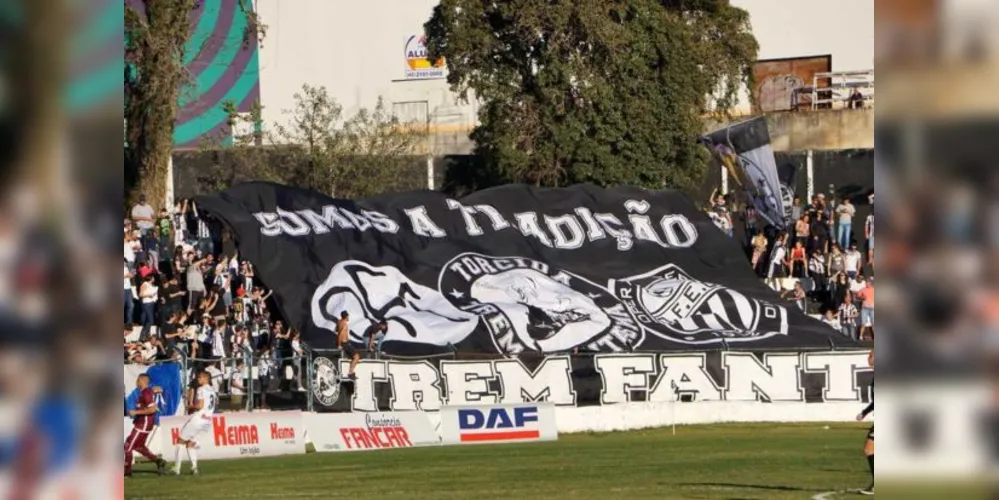 Torcida Trem Fantasma durante a campanha da Serie C de 2017