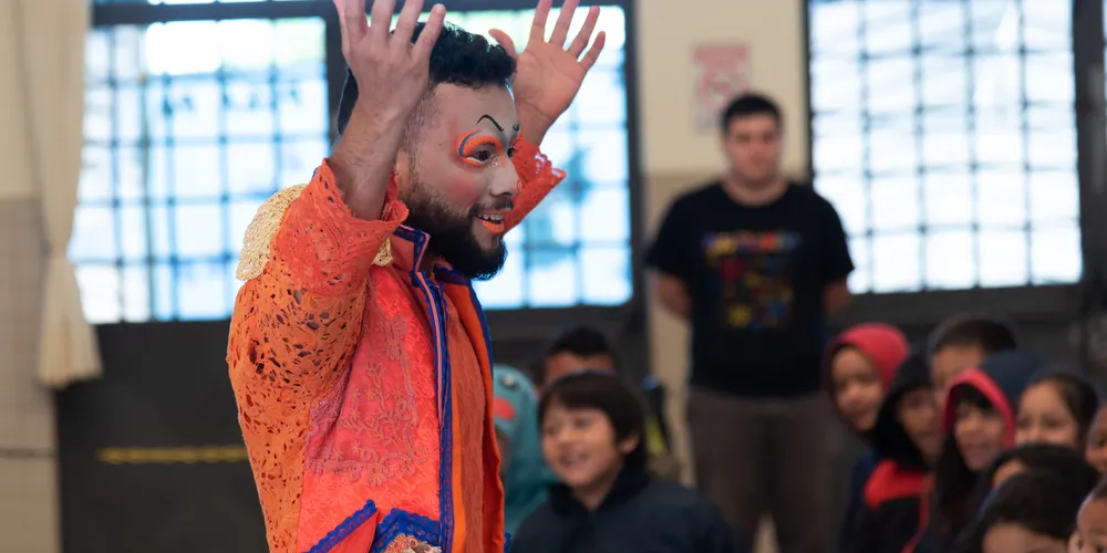 Após muita diversão, os alunos poderão embarcar no Fantástico Ônibus