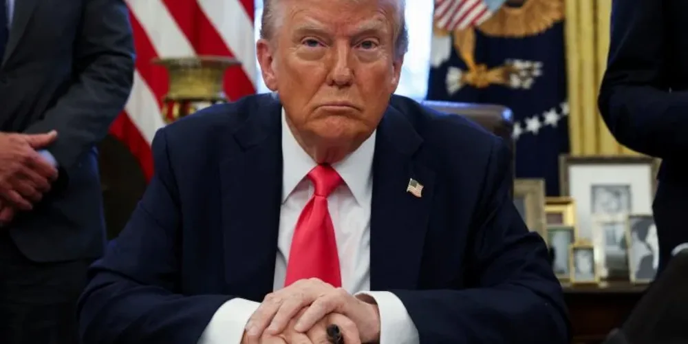 Trump avaliou que este é “um dia histórico para a América” e que as medidas, além de fazerem os EUA “ricos novamente”, fortalecerão o mercado de trabalho