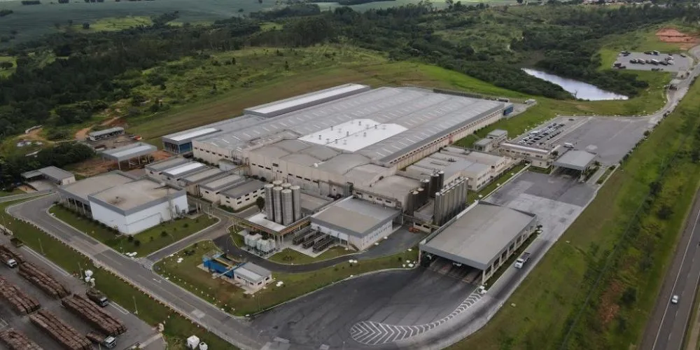 A Unium tem capacidade de produzir mais de 4 milhões de litros de leite por dia