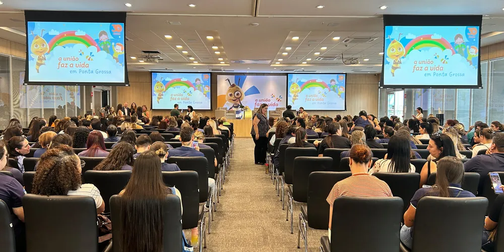Evento reuniu lideranças, diretores, professores e pedagogos
