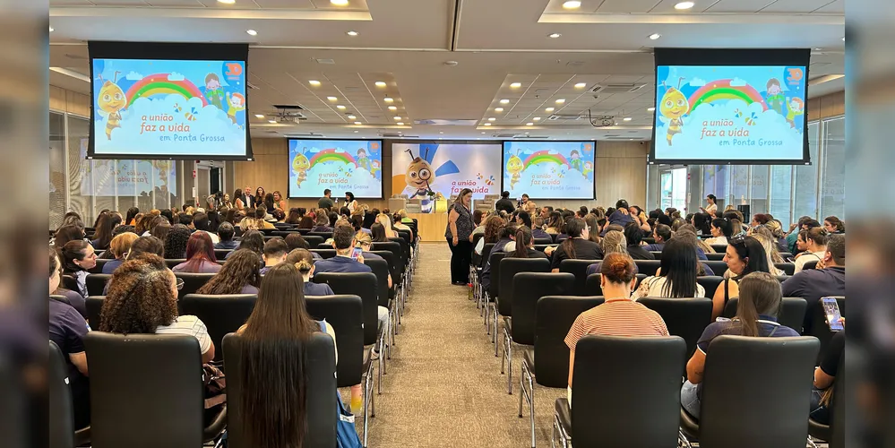 Evento reuniu lideranças, diretores, professores e pedagogos