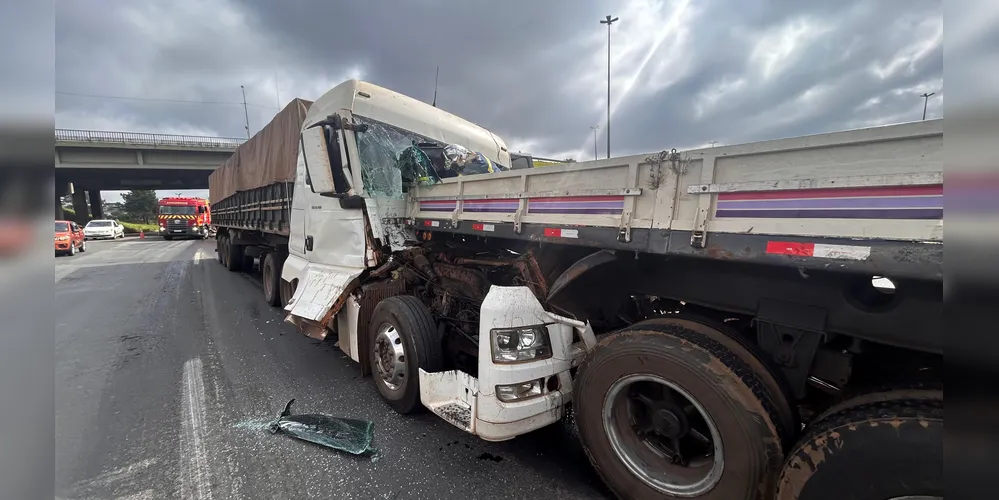 Acidente em abril do ano passado deixou caminhoneiro ferido na BR-376