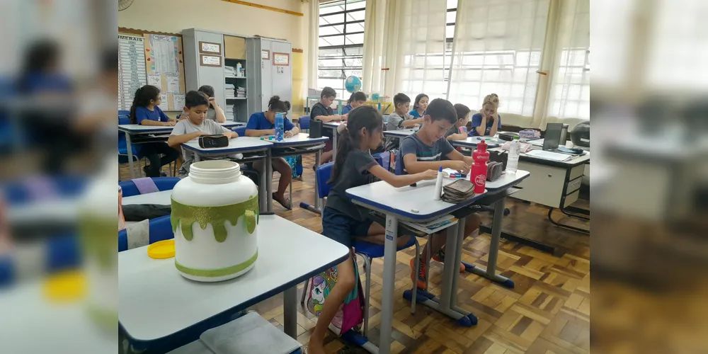 Através das atividades, os alunos se familiarizaram com conceitos matemáticos e perceberam que o aprendizado pode ser divertido