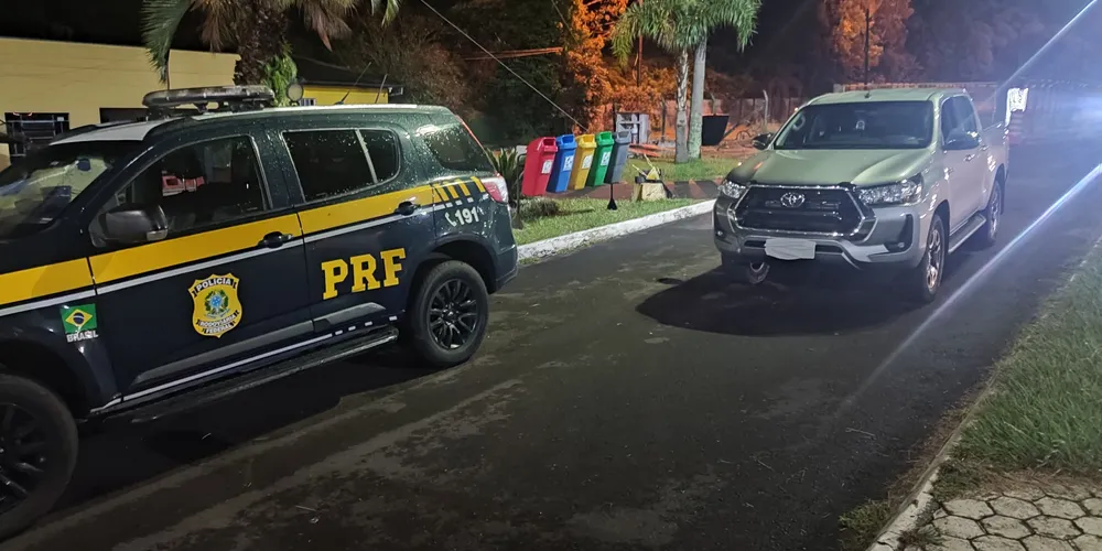 O autor, assim como o carro, foram encaminhados para a delegacia de Polícia Civil de Irati