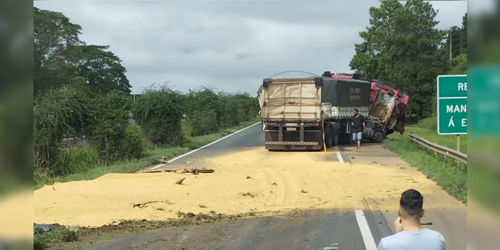 Situação gerou congestionamento de 5 quilômetros