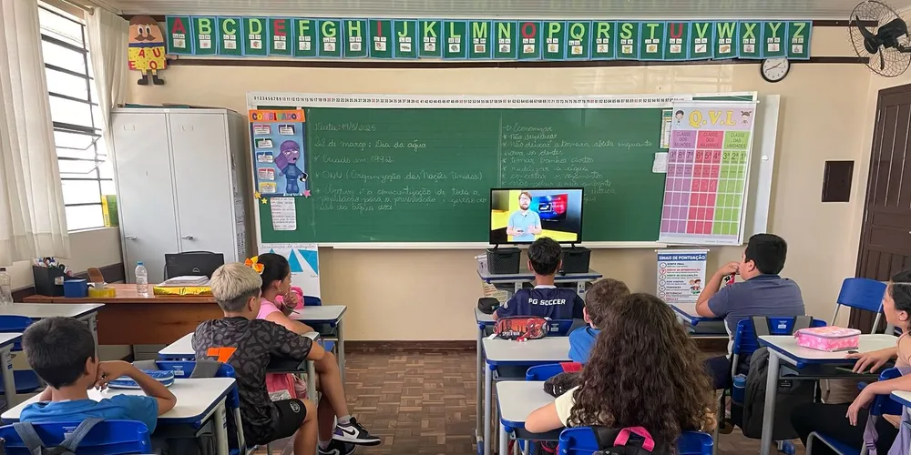 A proposta uniu estudos com diferentes ferramentas, além da elaboração de cartazes sobre o tema