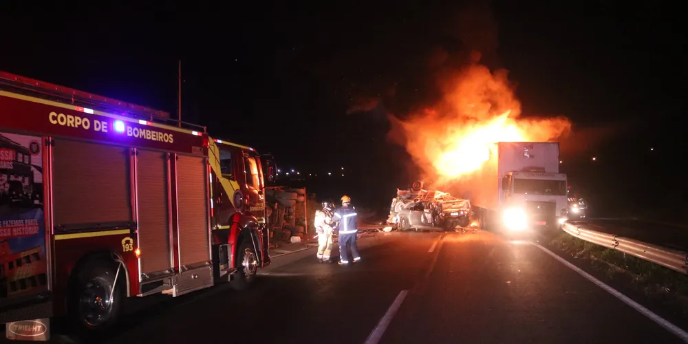 Pista permaneceu totalmente interditada no sentido crescente das 21h às 2h26