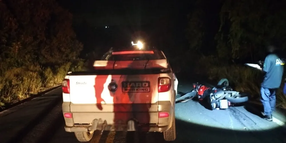 O acidente envolveu uma Fiat/Strada e uma motocicleta