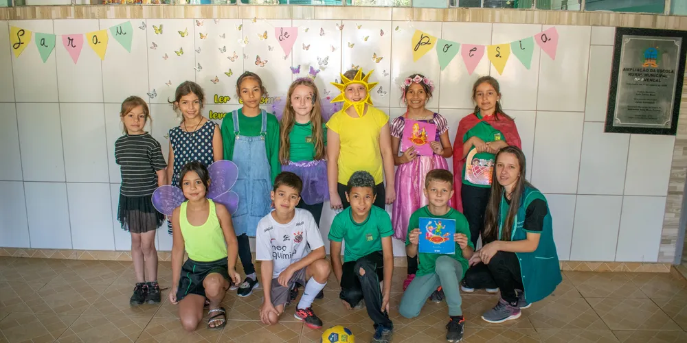 Após diversas atividades, os alunos realizaram a declamação de poesias por eles escolhidas