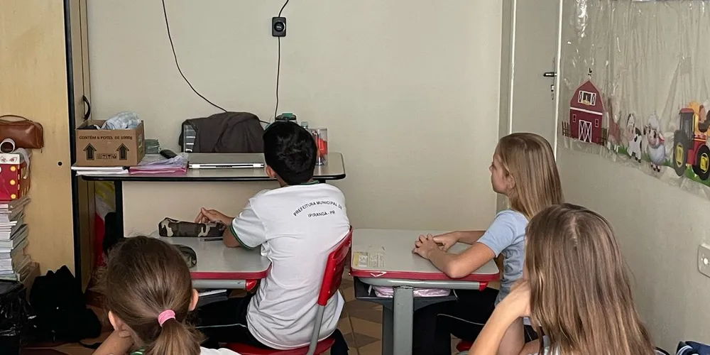 Os trabalhos da turma tiveram como base uma videoaula do projeto Vamos Ler