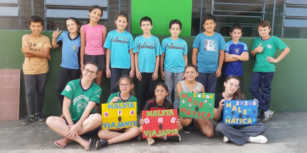 A proposta desenvolvida pela turma engloba uma série de ações em sala de aula e também em casa, com o auxílio dos familiares dos estudantes
