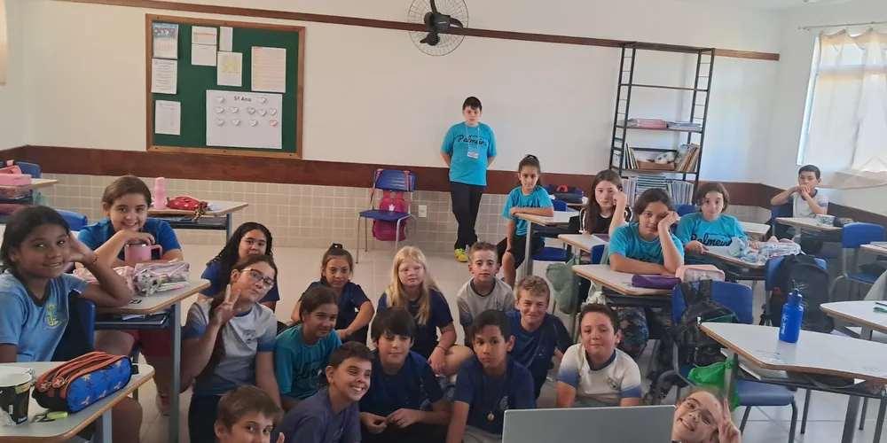 A proposta uniu diversas ações, como uso dos materiais do Vamos Ler, conversas com os familiares, confecção de desenhos e cartazes e a apresentação em outras turmas da escola