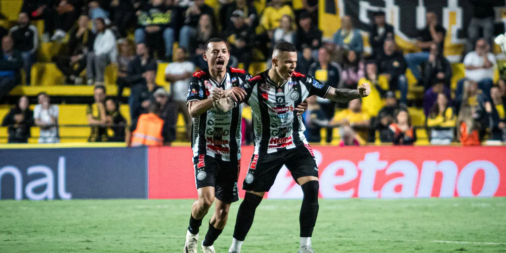 O primeiro jogo do Fantasma na série B terminou em 2 a 1 para a equipe paranaense