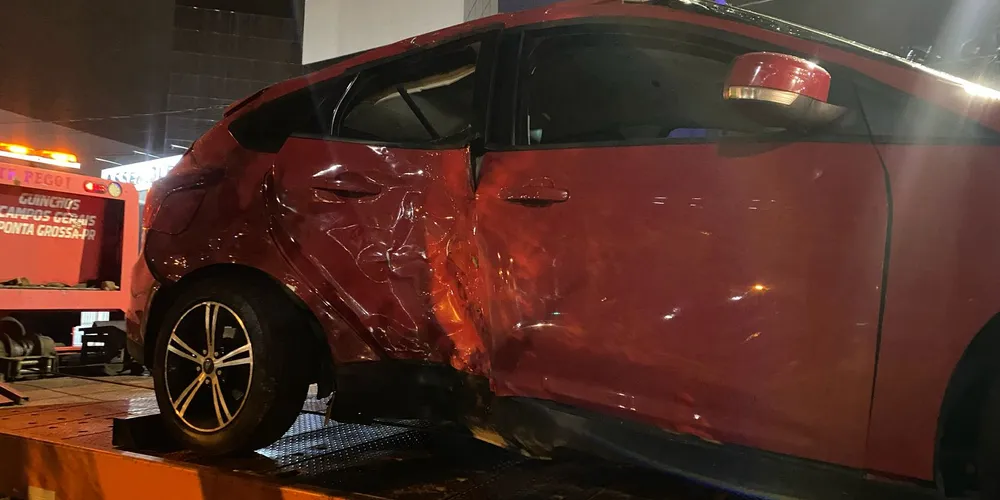 O motorista alegou ter perdido o controle do veículo