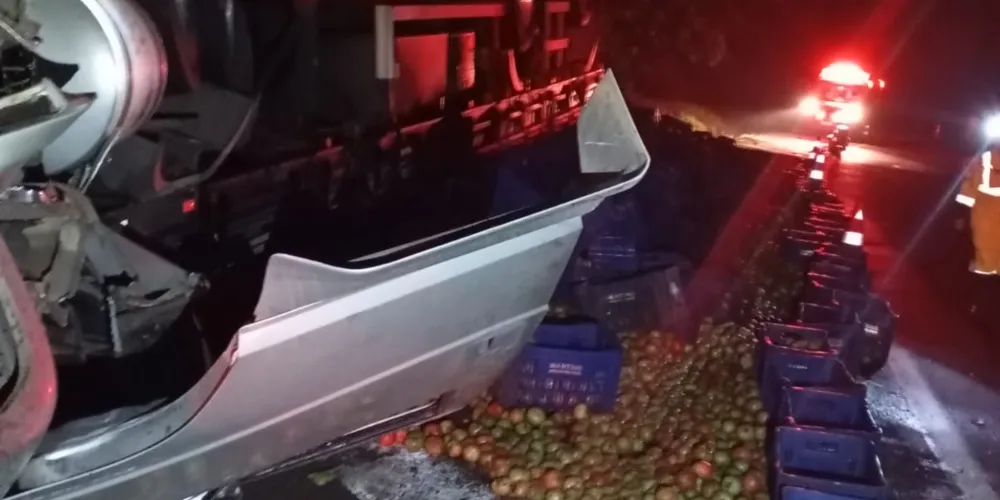 O local foi isolado até a chegada do Instituto Médico Legal (IML)
