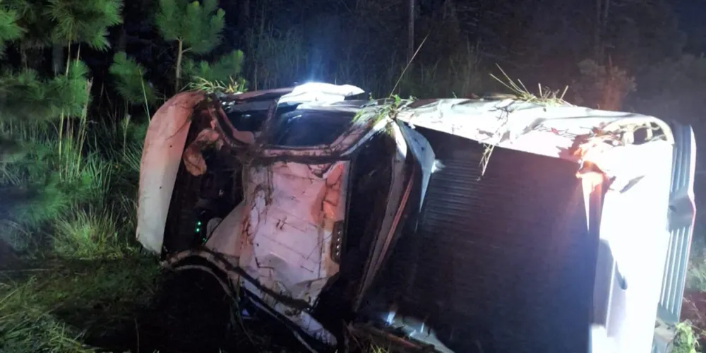 Capotamento ocorreu por volta das 20h