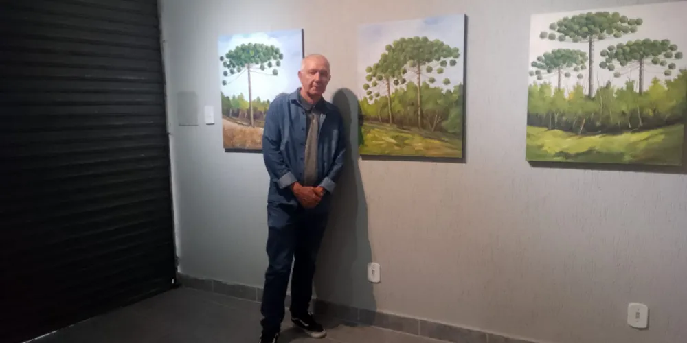 João Carneiro apresenta a exposição em Ponta Grossa