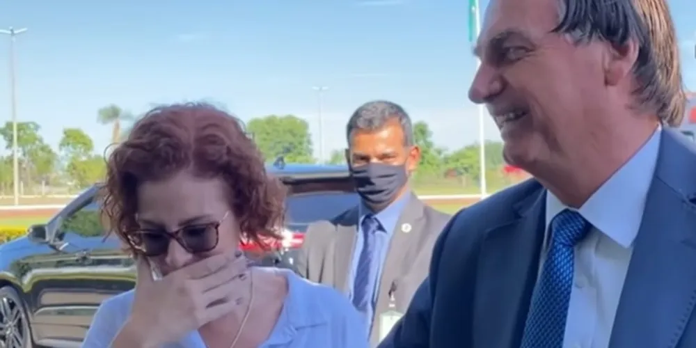 Bolsonaro criticou a ação de Carla Zambelli ao correr atrás de um homem com arma em punho