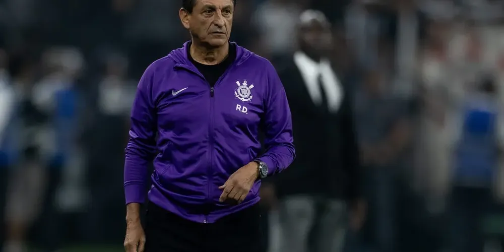 Ramón Díaz treina o Corinthians desde julho do último ano