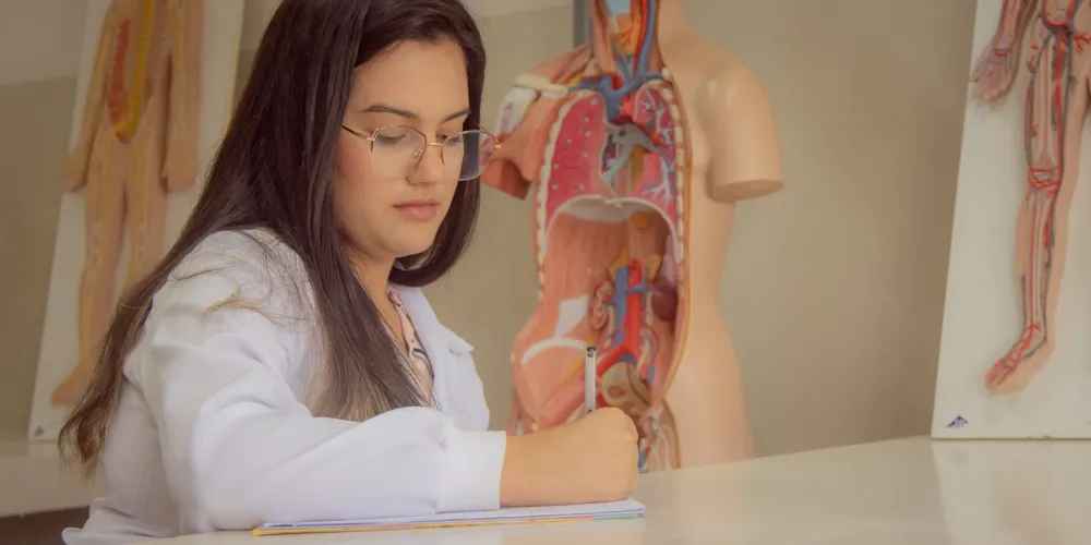 O curso de Desenho de Anatomia Humana acontece às segundas das 9h30 às 11h30