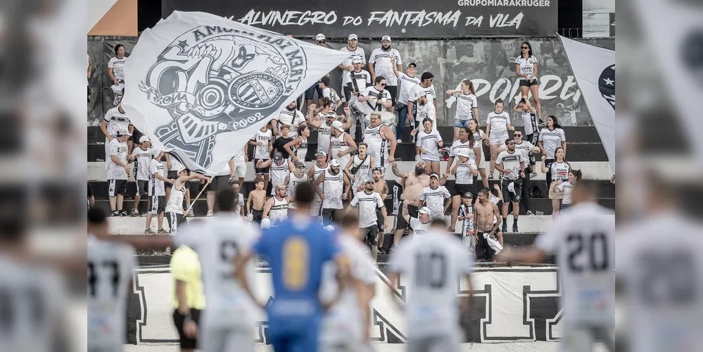 Na primeira partida entre as equipes na temporada, o fantasma venceu por 3 a 0