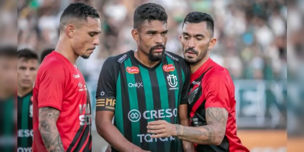 No jogo de ida, as equipes terminaram a partida em 1 a 1