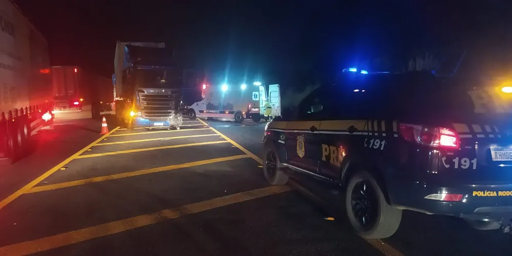 Os quatro feridos foram encaminhados por ambulâncias para o Hospital Evangélico; a PRF esteve no local