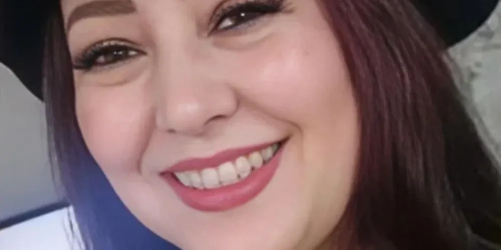 Denise estava em um aparelho chamado Graviton quando se desequilibrou e caiu