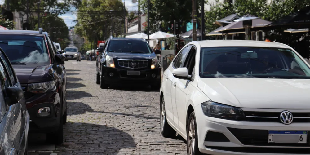 IPVA de carros com final de placa 5 e 6 vencem hoje (24)